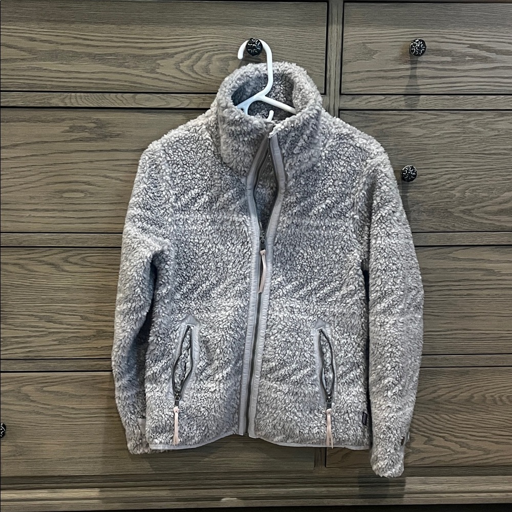 Patagonia women’s Gray Jacket
